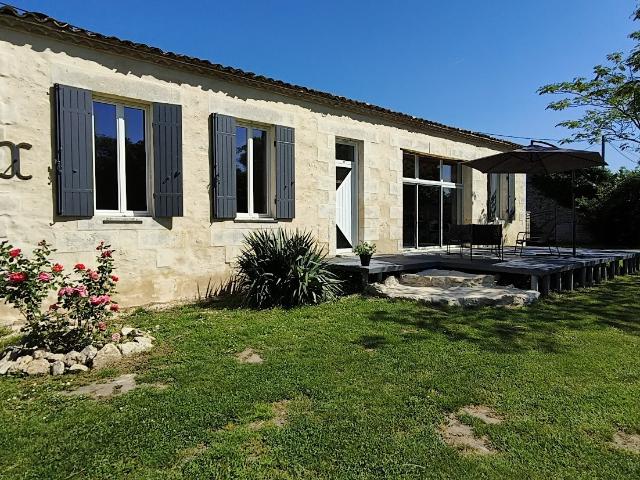 Maison Familiale de Charme en Pierre + T2 Indépendant Terrain de 4 942 m2
