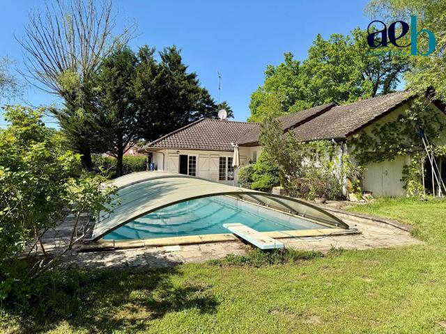 Maison familiale de plain pied 155m² 155m² La Vendue Mignot