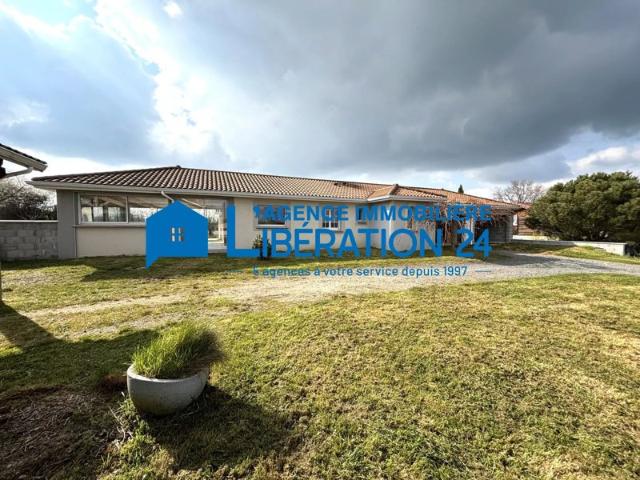 Maison familiale de plain pied avec grande dépendance