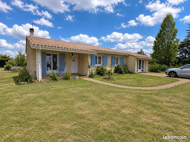 Maison familiale de plein pied de 115m2 avec piscine – terrain 1300m2 Saint Magne de Castillon
