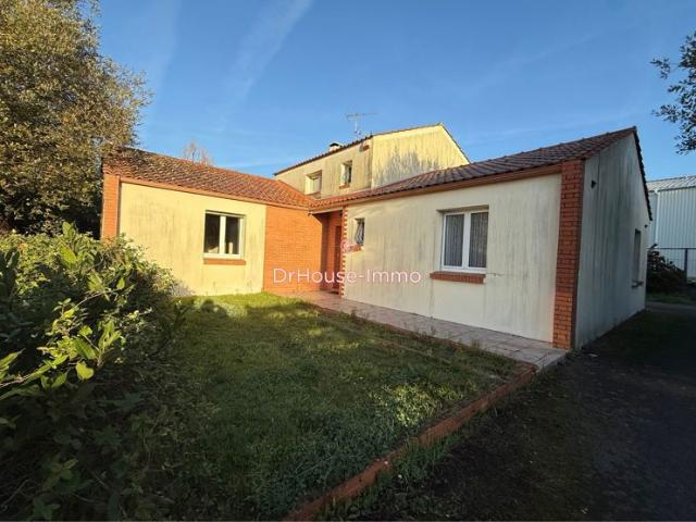 RARE À PORNIC: Villa Familiale de 204 m² Potentiel Exceptionnel