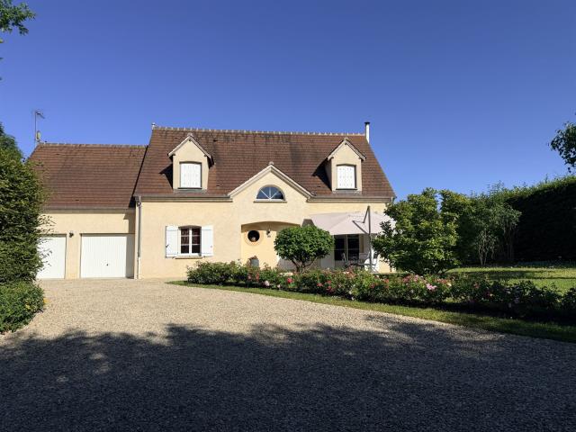 Maison familiale de qualité avec vue dégagée sur la campagne. 130m² Fontenoy