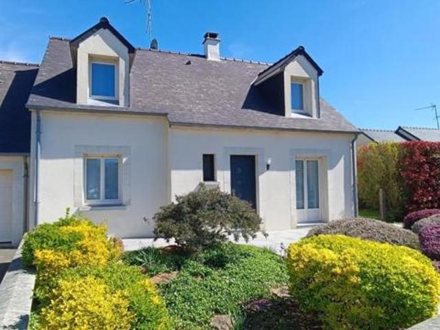 Maison familiale de type 6 5 chambres avec jardin clos