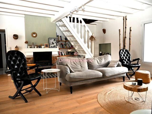 Maison familiale de 153 m² habitables avec studio indépendant sur 675 m² de terrain
