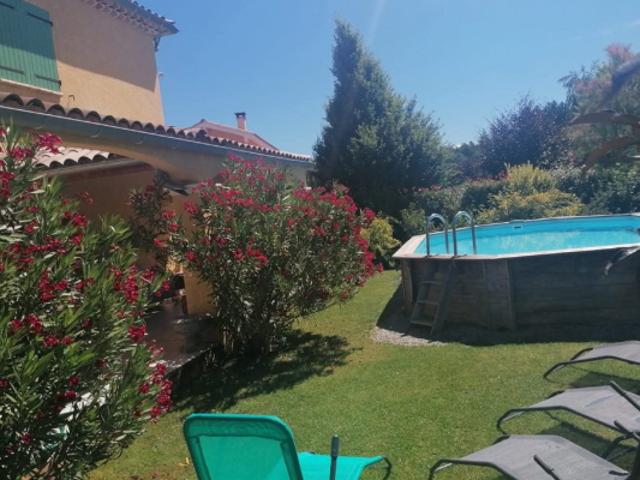 Maison familiale de 165 m2 4 chambres Garage Secteur r