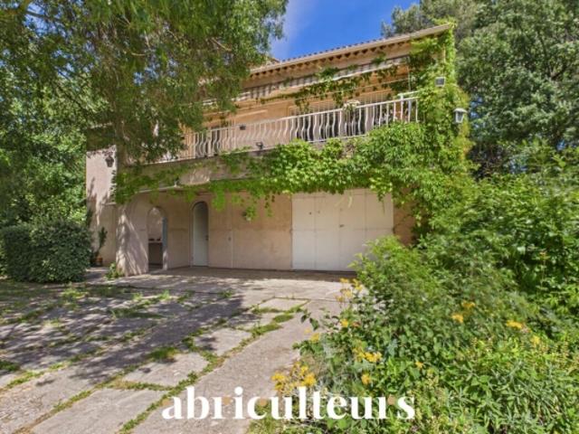 Maison familiale de 170 m² à fort potentiel Aix en Provence Pont des trois Sautets