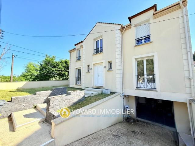 Maison familiale de 179 m2 avec 5 chambres, garage et sous s