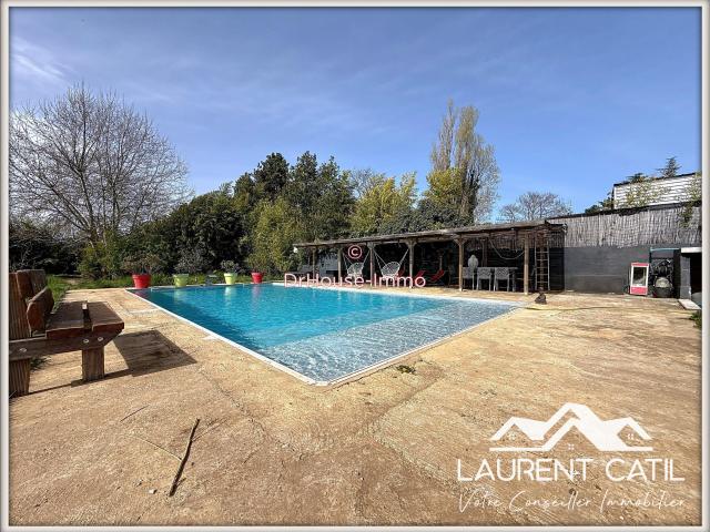 Maison familiale de 187 m² avec sous sol complet, piscine et grand terrain Quartier Beauregard, Châteauneuf sur Isère