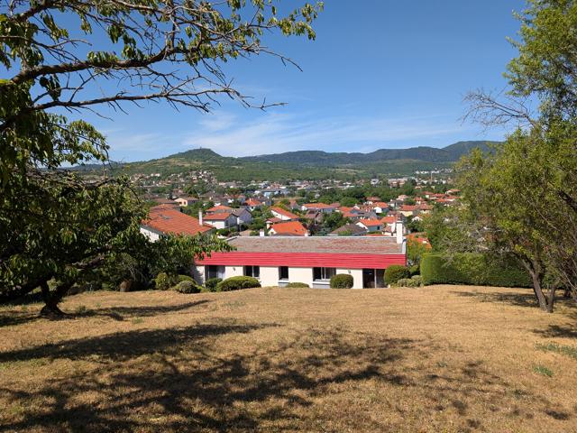 Maison familiale de 190 m2 Terrasses, vue panoramique et beau potentiel
