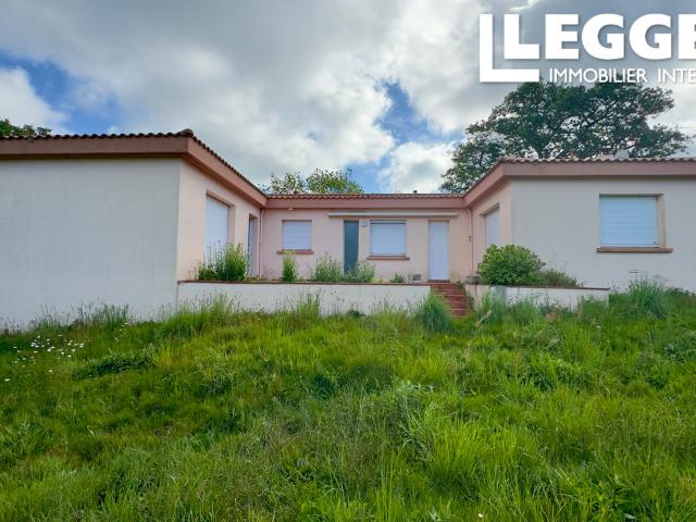 Maison familiale de 190m2 aux beaux volumes et fort potentiel, cadre verdoyant, 15 min de La Roche sur Yon