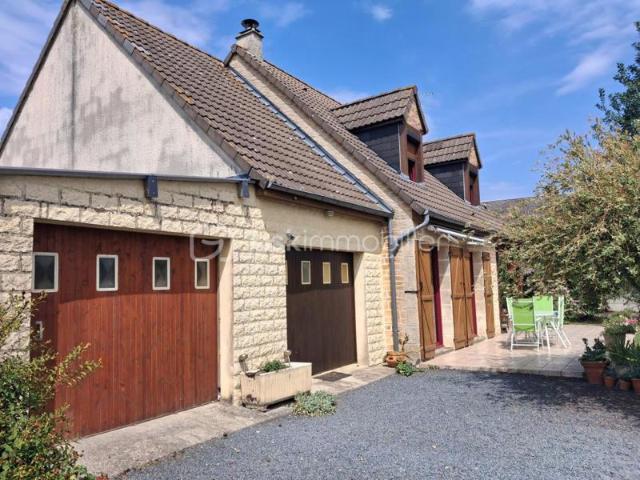 Maison familiale de 1995 à Saint Paul du Vernay