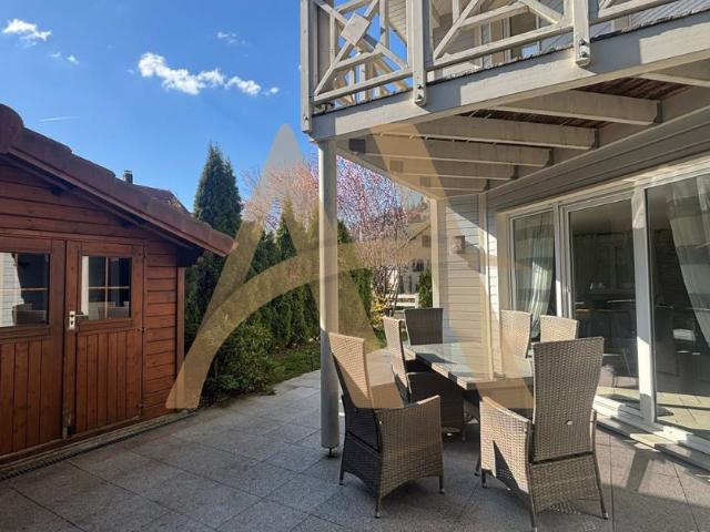 Maison familiale de 100m2 avec extérieur, terrasses et stati. 100m² La Cluse et Mijoux