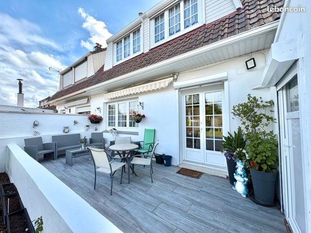 Maison familiale de 115m2, 4ch, grand garage et jardin ensoleillée dans un secteur très prisé