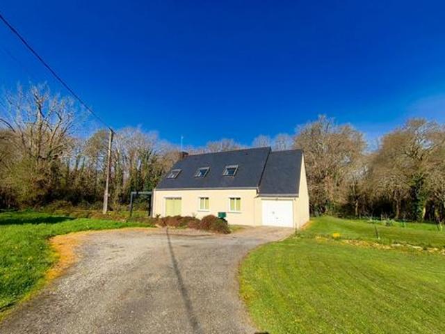 Maison familiale de 120 m2 environ située au calme et sans vis à vis