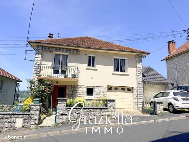 Maison familiale de 120 m² habitables sur terrain de 500 m² avec vue