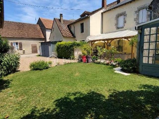 Maison familiale de 127 m² avec jardin et cour