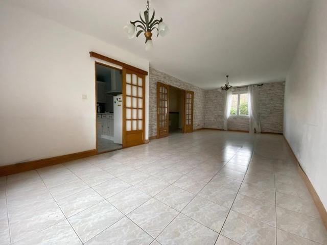 Maison familiale de 134 m² avec son terrain de plus de 900 m²