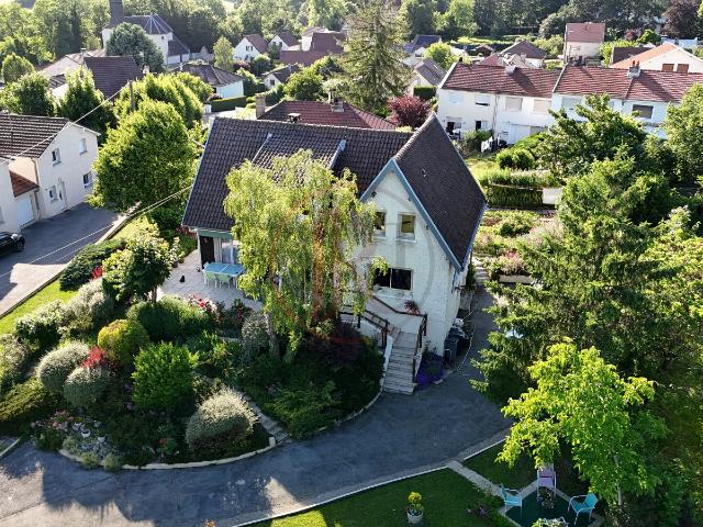 Maison familiale de 138m2 à Ecole Valentin