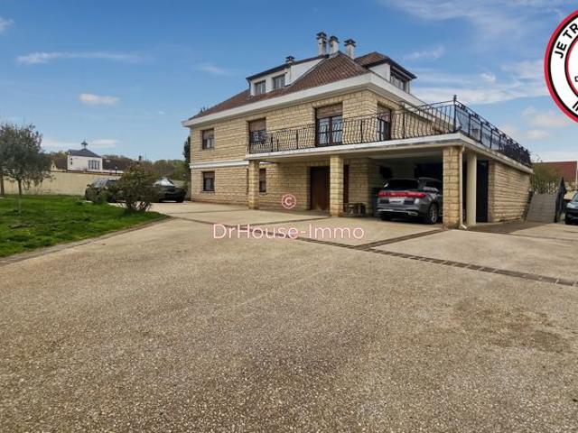 Maison familiale de 250m² Courson Monteloup