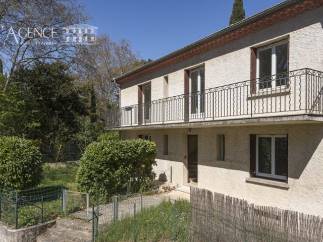 Maison familiale de 206 m² sur deux niveaux dans un environneme