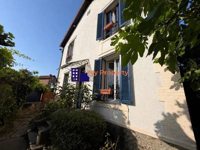 Maison familiale de 4 chambres limitrophe centre ville