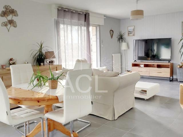 Maison familiale de 5 chambres avec piscine et appartement i