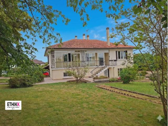 Maison Familiale de 7 Pièces avec Vue Pyrénées
