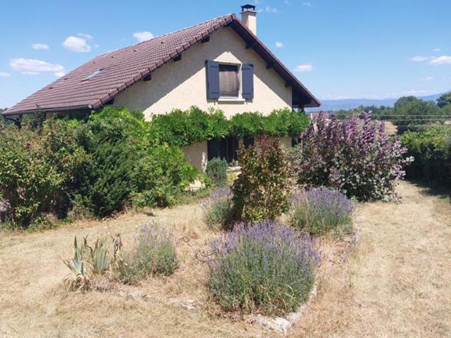 Maison familiale d'environ 137 m² avec grand terrain ? Le Passage