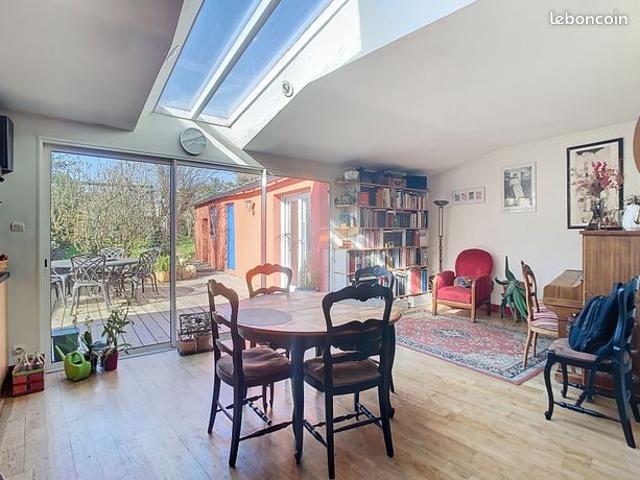 Maison Familiale des années 1930 avec Cinq Chambres