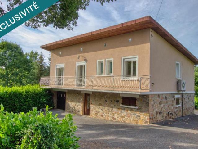 Maison familiale des années 70 sur un terrain de 3000m2