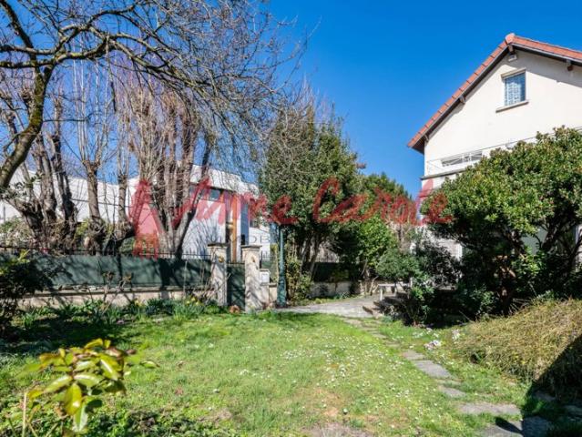 MAISON FAMILIALE D'EXCEPTION ESPACE & JARDIN À DEUX PAS DE