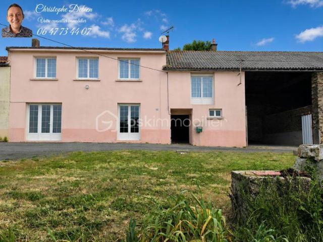 MAISON FAMILIALE ÉVOLUTIVE AVEC 3 À 5 CHAMBRES – PRÉAU 75 M² – DOUBLE JARDIN – CALME & PROXIMITÉ DES BASSINS D’EMPLOI
