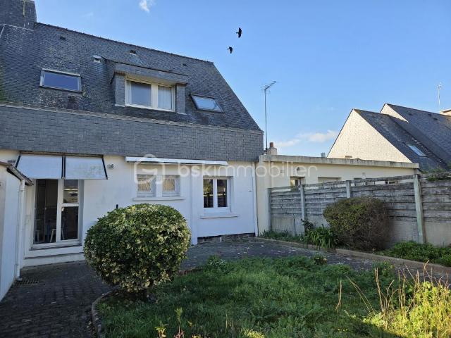 Maison en bord de mer au Fort Bloqué à Ploemeur avec Jardin