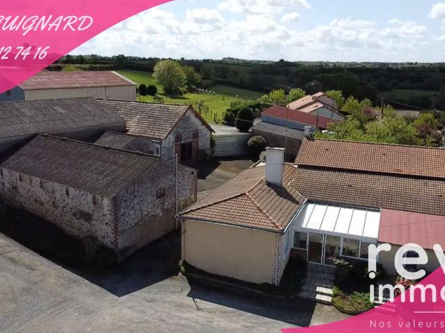 Maison familiale en campagne avec dépendances 218m²