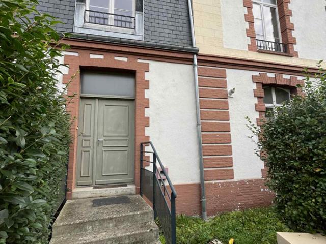 Investissement locatif sécurisé Maison de ville louée 930