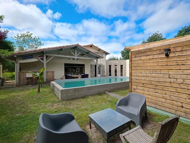Maison familiale ? Espace, confort et douceur de vivre à Parentis en Born