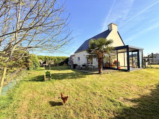Maison familiale habitable de plain pied Plougourvest