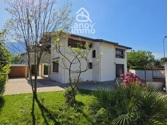 Maison familiale / Habitat partagé / Profession libérale. 150m² Fontaine