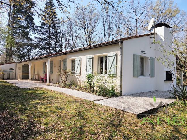 Maison familiale idéale dans un beau parc verdoyant 142m² Ecuras