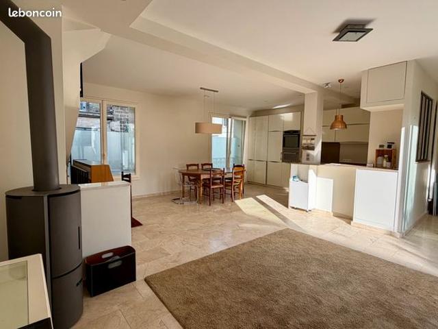 Maison familiale indépendante – 5 chambres – DPE C – La Défense à 10 min