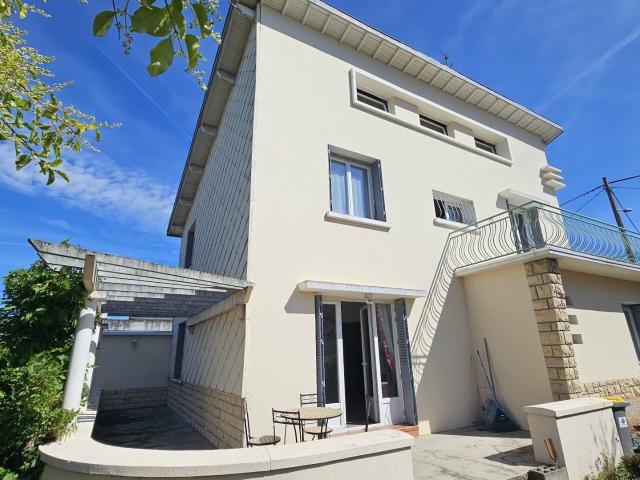 Maison Familiale / Jardin Arbore / Centre Ville / Terrain 13. 137m² Saint Gaudens