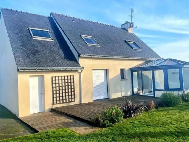 Maison familiale lumineuse avec véranda – Proche plages, forêt et voie rapide