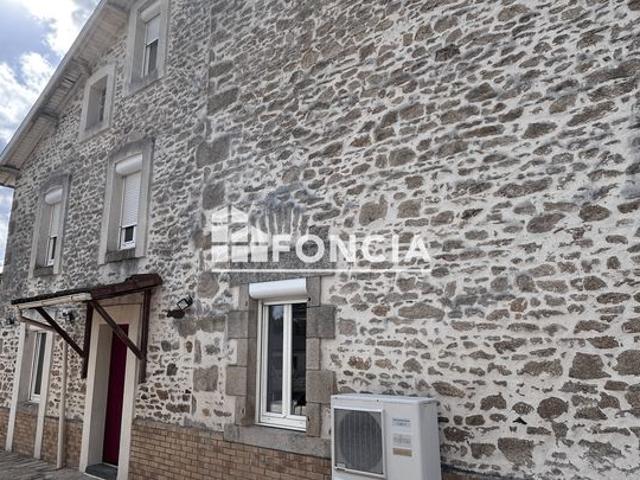 Maison familiale pleine de charme avec dépendance à Couzeix
