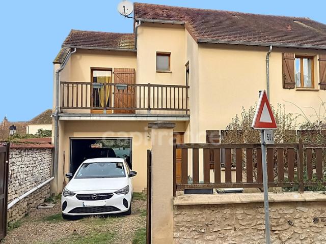 Maison familiale Très proche GIVERNY, commerces, gare et A13