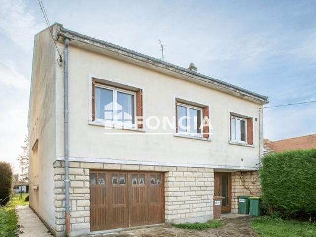 Maison familiale proche commodités
