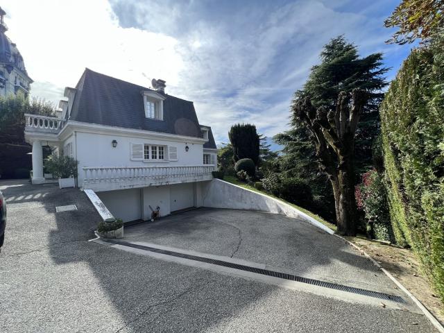 Maison familiale rare à vendre à Aix les Bains Propriété avec terrain
