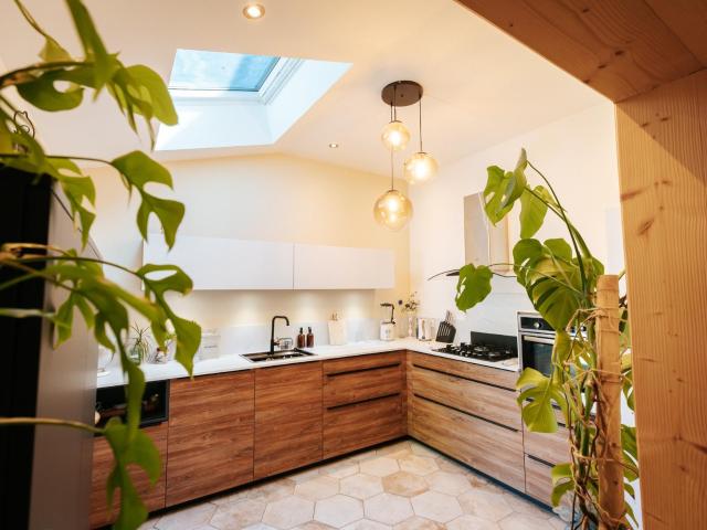 Maison familiale rénovée 5 chambres I Jardin I Dépendances St Pierre de Curtille