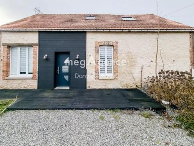 Maison familiale rénovée au cœur de Voves