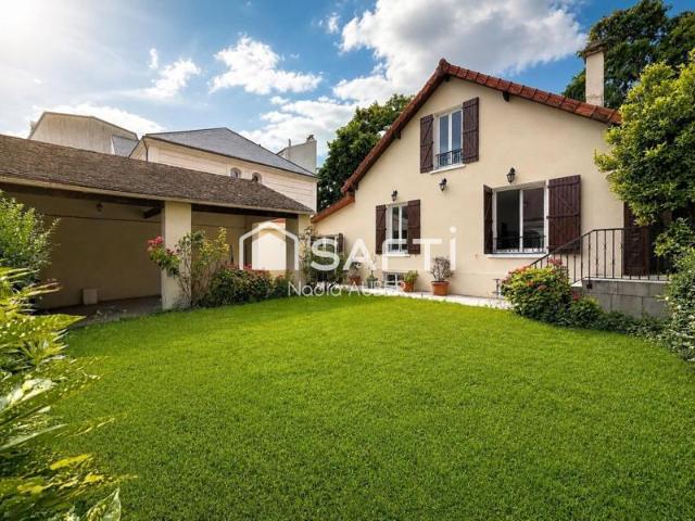 Maison familiale rénovée avec goût – jardin, terrasse et parkings couverts
