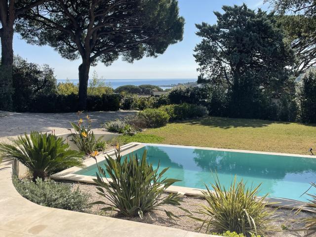 Maison familiale rénovée avec piscine